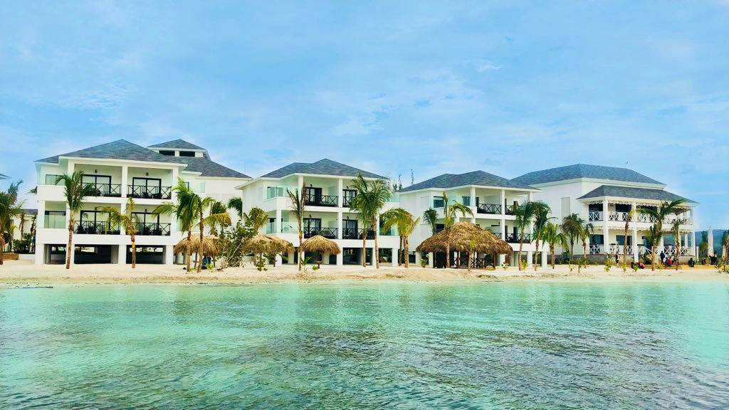 Casita suites overlooking the ocean in Excellence Oyster Bay
