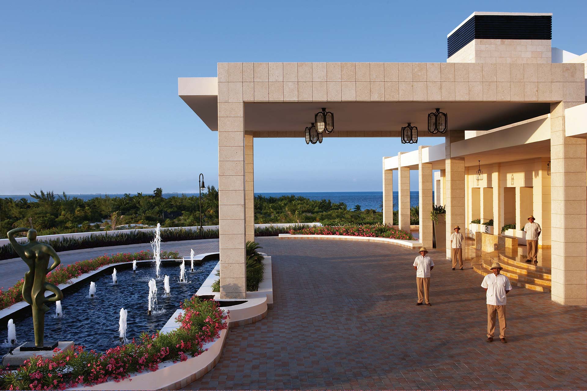 Transport to your Cancun resort in December