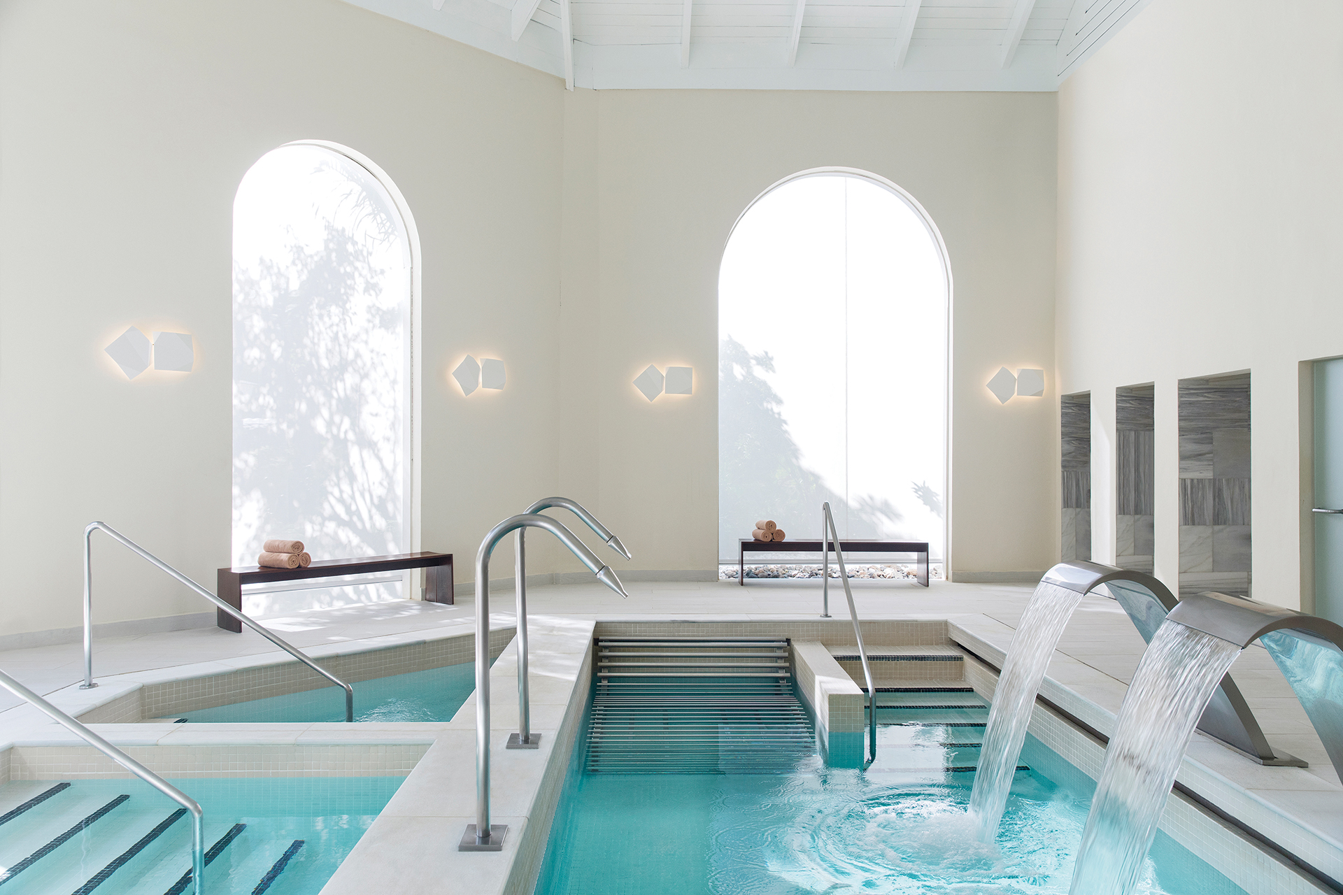 Miilé Spa hydrotherapy pool