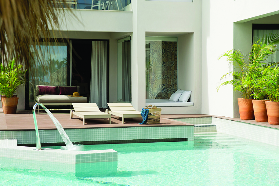 The best swim up suites in All Inclusive resorts