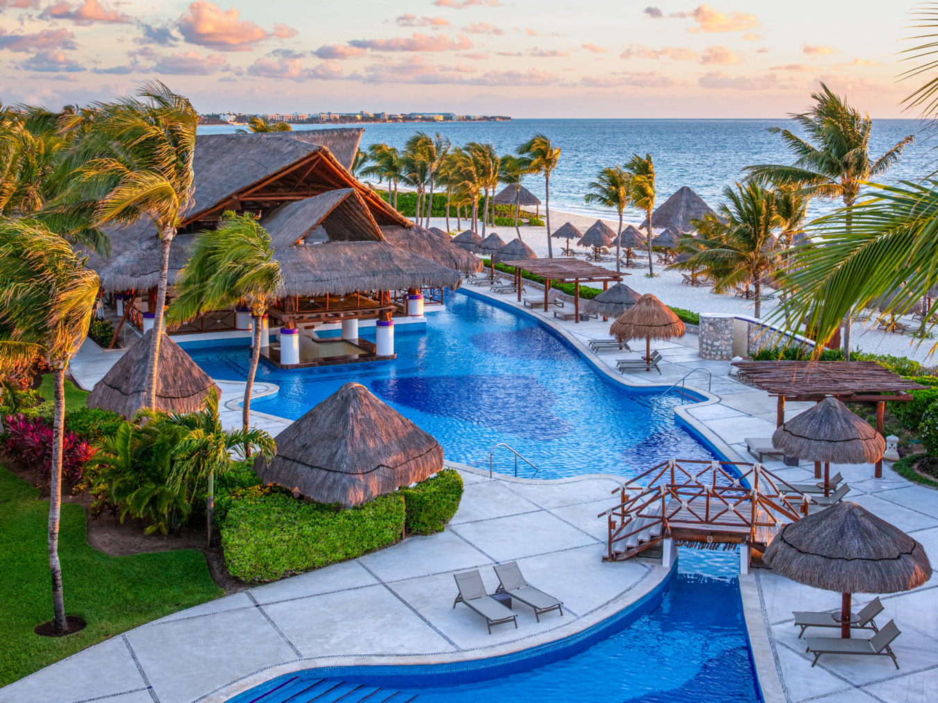 Palapas to enjoy at Luxury Resorts in the Riviera Maya
